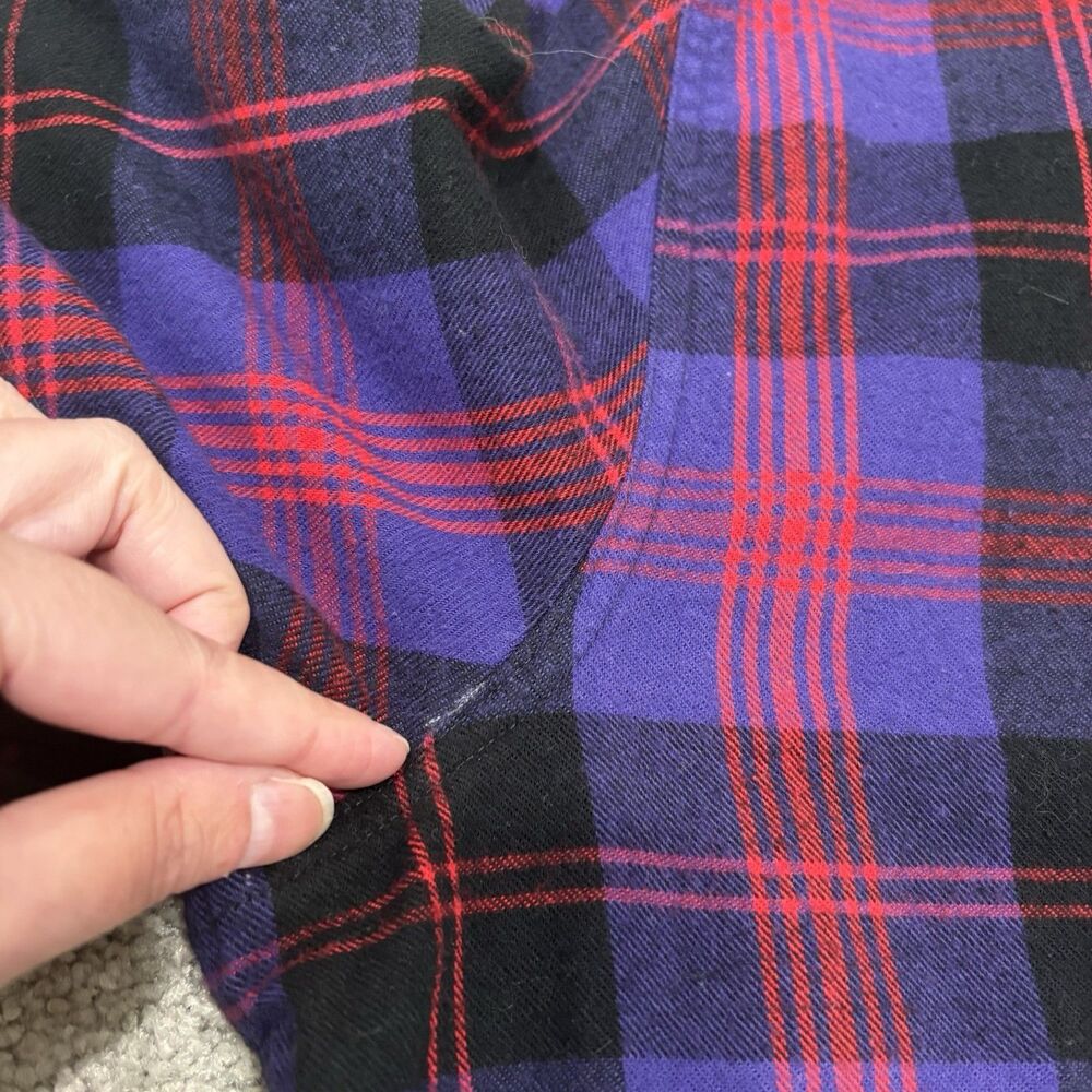 L.L. Bean Women's Relaxed Fit Scotch Plaid Flannel Shirt Size S - Picture 9 of 10